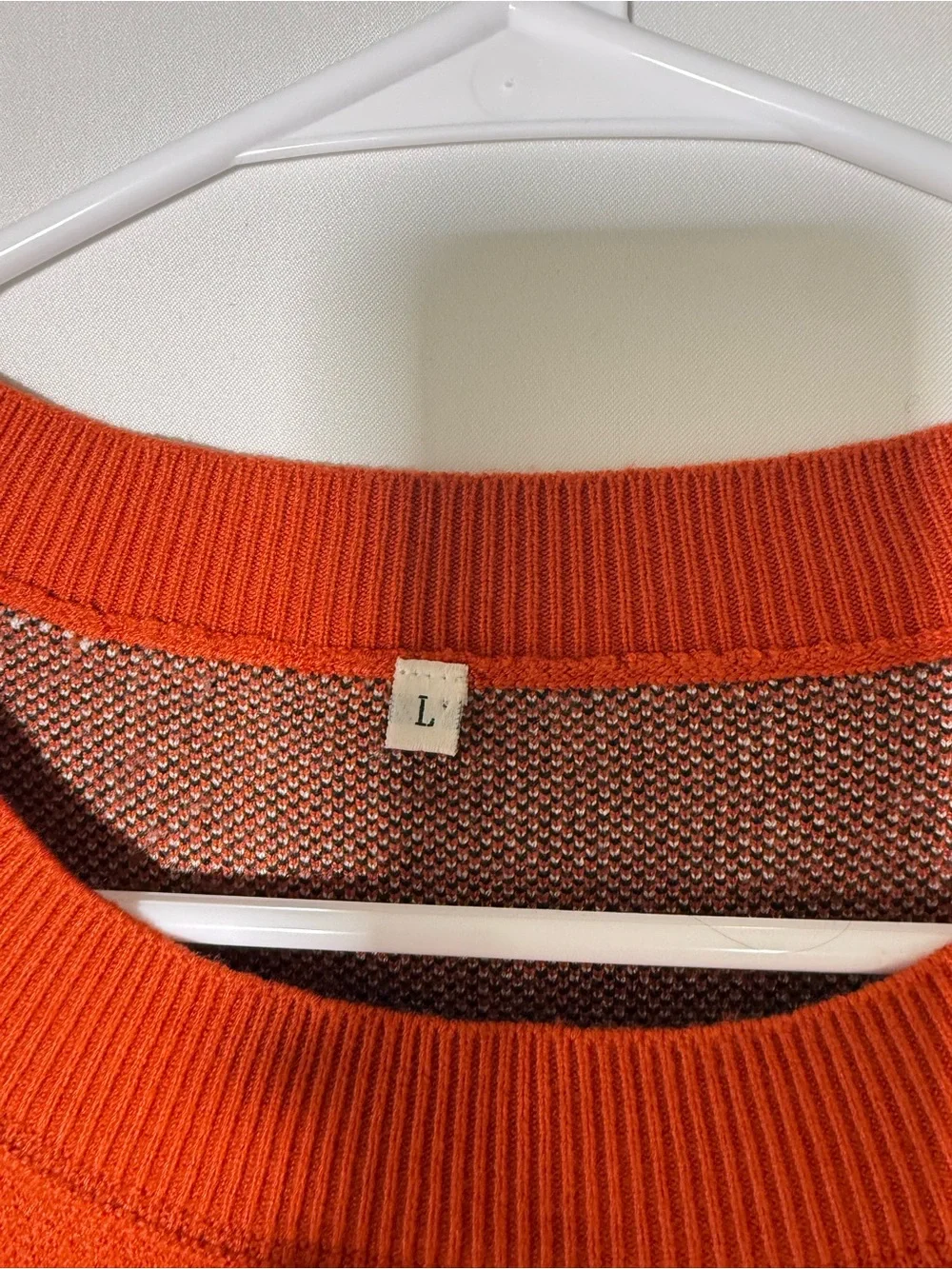 Source Unknown Orange Crewneck Sweater with Black-and-White Tiger Motif
